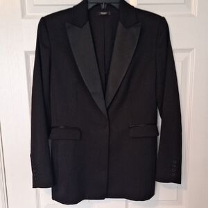 Elegant Black Women's Blazer